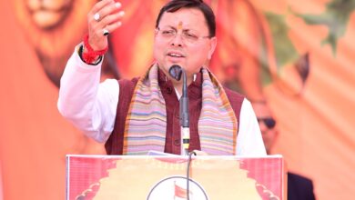 दीदी के गढ़ में उत्तराखंड के मुख्यमंत्री धामी की दहाड़, कहा – युवाओं को कर्मवीर नहीं, भत्तावीर बना रही ममता सरकार,पश्चिम बंगाल की कानून-व्यवस्था को लेकर साधा निशाना