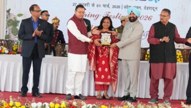 लोक भवन में तीन दिवसीय वसंतोत्सव का हुआ भव्य समापन- विभिन्न प्रतियोगिताओं के विजेताओं को राज्यपाल और मुख्यमंत्री ने किया पुरस्कृत