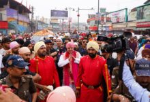 झंडाजी मेला – पुष्प वर्षा के साथ नगर परिक्रमा में गूंजे , श्री गुरु राम राय  महाराज के जयकारे,  25,000 संगतें हुई शामिल