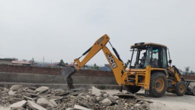 एमडीडीए गणेशपुर में की 30 बीघा  अवैध प्लॉटिंग पर ध्वस्त, प्राधिकरण उपाध्यक्ष तिवारी बोले-  कोई भी जमीन या प्लॉट को खरीदने से पहले प्राधिकरण से लिए पूरी जानकारी