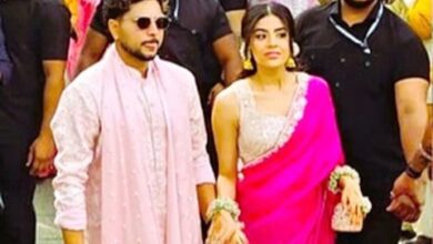 नई पारी –  वंशिका-कुलदीप की हल्दी और मेहंदी की रस्में हुई पूरी,  कल शादी के बंधन में बंधेंगे फिरकी के उस्ताद 