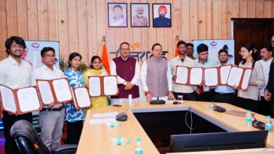 बड़ी सौगात – सीएम  पुष्कर धामी ने मानचित्रक के पद पर चयनित 12 अभ्यर्थियों को सौंपे नियुक्ति पत्र