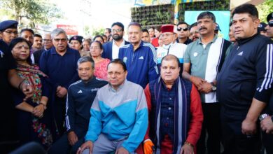 बल्लूपुर चौक में नगर निगम, देहरादून के “स्वेच्छा से स्वच्छता” कार्यक्रम में  शामिल हुए सीएम धामी , स्वच्छता हमारे जीवन का अभिन्न हिस्सा होनी चाहिए 