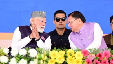 पीएम-सीएम की फि़र दिखी मजबूत बांडिंग- प्रधानमंत्री मोदी ने पुष्कर धामी को लोकप्रिय, कर्मठ और युवा मुख्यमंत्री कहकर की तारीफ