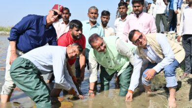 कृषि मंत्री जोशी ने हरिद्वार के लक्सर में किया मखाना की खेती का  औपचारिक शुभारंभ ,   कहा – उत्तराखण्ड को औद्यानिकी प्रदेश के रूप में विकसित करने के लिए कार्य कर रही राज्य सरकार