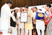 सीएम धामी हल्द्वानी में वरिष्ठ नागरिक सम्मान एवं खेल समारोह में हुए शामिल – बुजुर्गों को बताया समाज और राष्ट्र की अमूल्य धरोहर , राज्य में 6 लाख से अधिक वरिष्ठजनों को मिल रहा पेंशन का लाभ