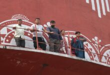 देहरादून में चल रहा नर्सिंग आंदोलन हुआ उग्र , पानी की टंकी पर चढ़ी महिला कांग्रेस अध्यक्ष ज्योति रौतेला ने  अपने ऊपर छिड़का पेट्रोल ,  मचा हड़कंप