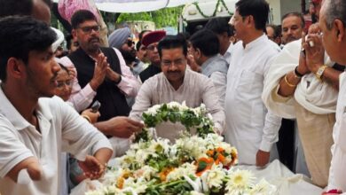 भाजपा परिवार ने अपने वरिष्ठ नेता पूर्व मुख्यमंत्री खंडूरी को पार्टी मुख्यालय में दी अंतिम विदाई -बड़ी तादाद में अंतिम दर्शन कर दी भावभीनी श्रद्धांजलि