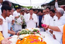 पूर्व मुख्यमंत्री भुवन चंद्र खंडूड़ी  की अंतिम यात्रा में उमड़ा जनसैलाब -हरिद्वार के  खड़खड़ी श्मशान घाट में राजकीय सम्मान के साथ किया गया अंतिम संस्कार, पुत्र मनीष ने दी मुखाग्नि 