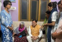 खटीमा में मुख्यमंत्री धामी ने  कई लोगों के आवास पर पहुंचकर  जताई शोक संवेदना, निधन पर जताया दुख
