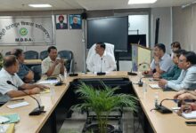सीएम का विजन जल्द होगा साकार :   आढ़त बाजार पुनर्विकास परियोजना को मिली रफ्तार :जून तक पूरे होंगे सभी लंबित कार्य एमडीडीए उपाध्यक्ष बंशीधर तिवारी ने तय की समयसीमा