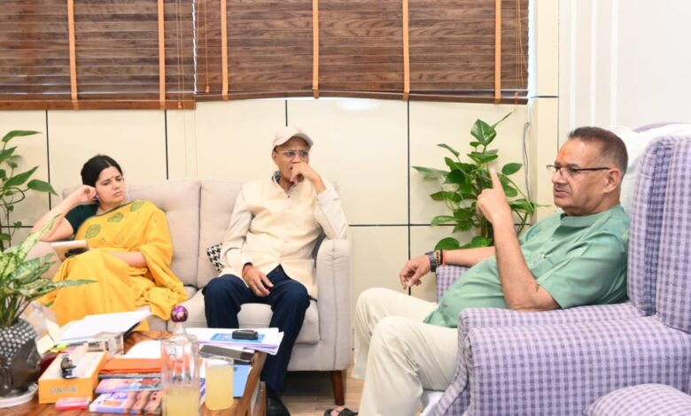 कृषि मंत्री जोशी ने की ताकीद – खेत बचाओ अभियान को जनआंदोलन बनाएं , उत्तराखण्ड में कार्यक्रम के सफल क्रियान्वयन पर दिया विशेष जोर कृषि मंत्री जोशी ने की ताकीद – खेत बचाओ अभियान को जनआंदोलन बनाएं , उत्तराखण्ड में कार्यक्रम के सफल क्रियान्वयन पर दिया विशेष जोर