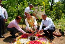 मुख्यमंत्री आवास परिसर में सीएम धामी ने किया 3-बी गार्डन (बी-फ्रेंडली, बटरफ्लाई-फ्रेंडली एवं बर्ड-फ्रेंडली गार्डन ) के निर्माण कार्य का शुभारम्भ