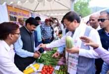 सीएम धामी ने कहा – किसानों के हित में हो रहा कार्य, बढ़ रही  आय, खेत बचाओ अभियान को जनांदोलन बनाने का किया आह्वान