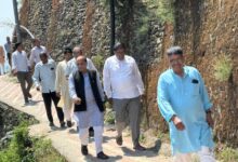 जन हितैषी – यमुनोत्री क्षेत्र के विभिन्न गाँवों का भ्रमण कर मनवीर चौहान ने सुनी जन समस्याएं युवाओं के साथ स्वरोजगार पर की चर्चा