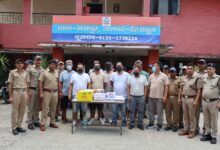 ऑपरेशन प्रहार -राजपुर क्षेत्र में मकान में चल रहे जुए के खेल का पुलिस ने किया  भांडाफोड , एक अमेरिकी नागरिक समेत 13 जुआरियों को मौके से दबोचा