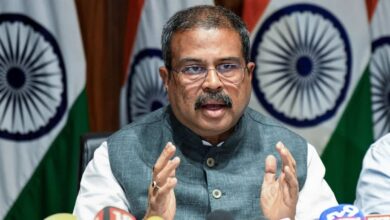 Nation,s Biggest Breaking – केंद्रीय शिक्षा मंत्री धर्मेंद्र प्रधान ने पद से दिया इस्तीफा , कॉकरोच जनता पार्टी व प्रदर्शनकारी छात्रों की बड़ी जीत