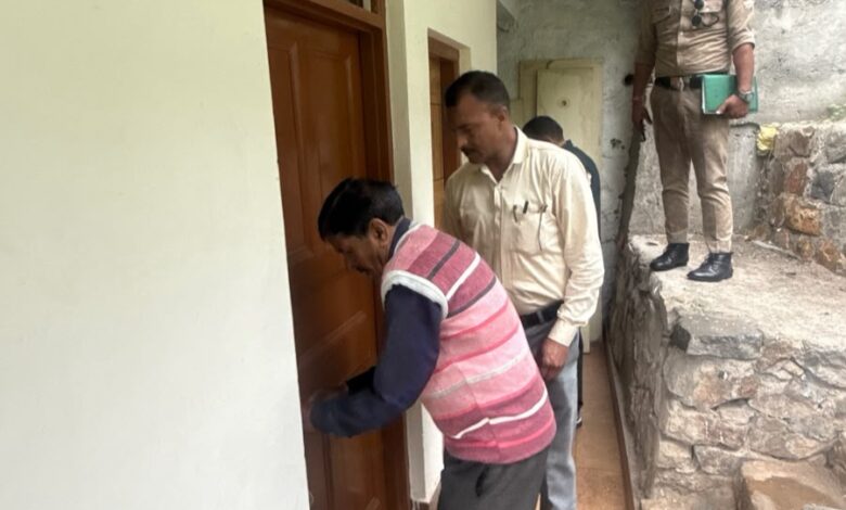 मसूरी में अवैध निर्माणों पर एमडीडीए का बड़ा एक्शन, दो भवन किए सील,प्राधिकरण ने चेताया, अवैध निर्माण किसी भी कीमत पर बर्दाश्त नहीं किए जाएंगे मसूरी में अवैध निर्माणों पर एमडीडीए का बड़ा एक्शन, दो भवन किए सील,प्राधिकरण ने चेताया, अवैध निर्माण किसी भी कीमत पर बर्दाश्त नहीं किए जाएंगे