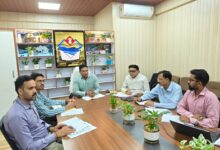 प्रधानमंत्री आवास योजना – सचिव आवास डॉ आर राजेश ने दिया  45 दिन में आधारभूत सुविधाएं पूरा करने का अल्टीमेटम , समीक्षा बैठक में कार्यदायी संस्थाओं को चेताया