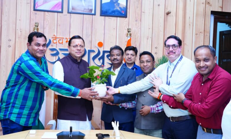 मुख्यमंत्री धामी से की छत्तीसगढ़ से आए पत्रकारों के प्रतिनिधिमंडल ने मुलाकात, उत्तराखण्ड की सांस्कृतिक विरासत, तीव्र विकास, पर्यटन संभावनाओं एवं सुशासन मॉडल से कराया रूबरू मुख्यमंत्री धामी से की छत्तीसगढ़ से आए पत्रकारों के प्रतिनिधिमंडल ने मुलाकात, उत्तराखण्ड की सांस्कृतिक विरासत, तीव्र विकास, पर्यटन संभावनाओं एवं सुशासन मॉडल से कराया रूबरू