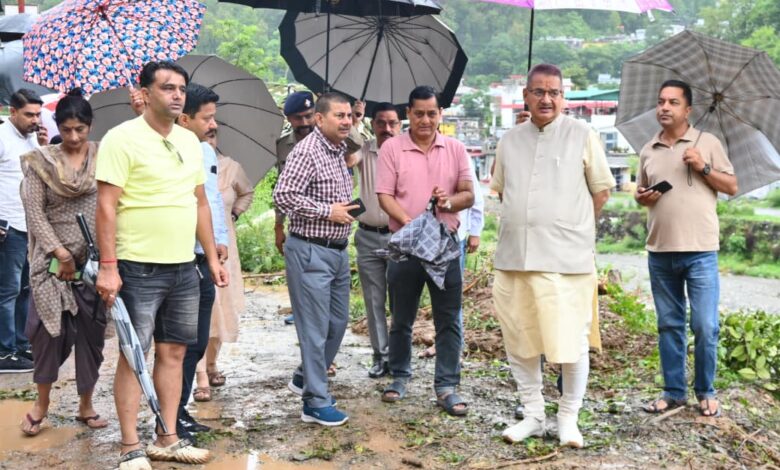 कैबिनेट मंत्री जोशी ने किया बीजापुर डैम के निकट मुख्य मार्ग का निरीक्षण, व्यवस्थाओं का लिया जायजा, अफसरों को दिए जरूरी निर्देश कैबिनेट मंत्री जोशी ने किया बीजापुर डैम के निकट मुख्य मार्ग का निरीक्षण, व्यवस्थाओं का लिया जायजा, अफसरों को दिए जरूरी निर्देश