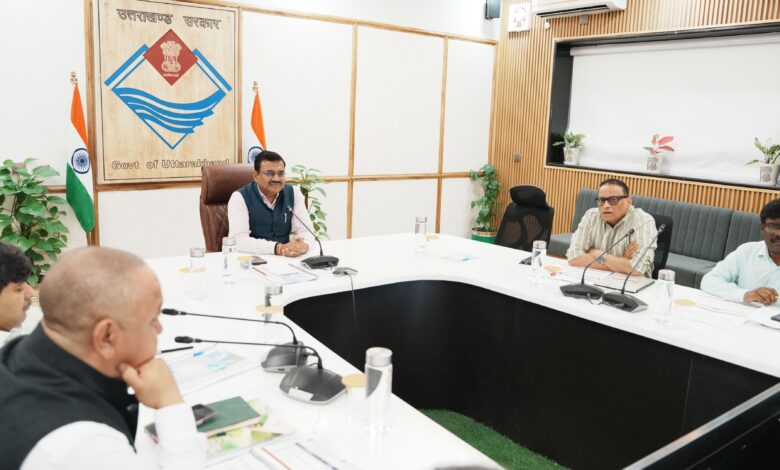 टिहरी लेक ग्लोबल डेस्टिनेशन को लेकर हाई पॉवर कमेटी ने किया मंथन, मुख्य सचिव बोले- उत्तराखंड का क्राफ्ट, कल्चर, हेरिटेज को लेकर ट्रेडिशनल विलेज किया जाए तैयार टिहरी लेक ग्लोबल डेस्टिनेशन को लेकर हाई पॉवर कमेटी ने किया मंथन, मुख्य सचिव बोले- उत्तराखंड का क्राफ्ट, कल्चर, हेरिटेज को लेकर ट्रेडिशनल विलेज किया जाए तैयार