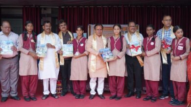 Game Changer Yojna – शिक्षा मंत्री डाॅ. रावत ने किया निःशुल्क नोटबुक योजना का शुभारम्भ, देहरादून जनपद में विद्यार्थियों को वितरित की जायेगी चार लाख काॅपियां