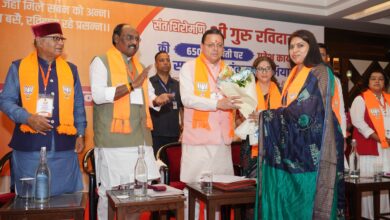 समरसता संकल्प अभियान’ की प्रदेश कार्यशाला में शामिल हुए मुख्यमंत्री धामी, कहा – संत रविदास का जीवन सामाजिक समरसता, समानता और मानवता का अनुपम संदेश