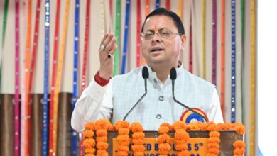 सीएम पुष्कर धामी ने प्रतिभा सम्मान समारोह में मेधावी विद्यार्थियों को किया सम्मानित,कहा –  राज्य सरकार ने देश में सबसे पहले नई शिक्षा नीति की लागू ,पिछले पांच वर्षों में 34 हजार से अधिक युवाओं को दी सरकारी नौकरियां