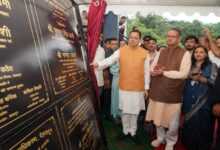 शहीद के सम्मान के साथ विकास की नई इबारत : एमडीडीए की योजनाओं से और निखरेगी मसूरी विधानसभा की तस्वीर, मुख्यमंत्री धामी ने किया 17.80 करोड़ की विकास योजनाओं का लोकार्पण व शिलान्यास