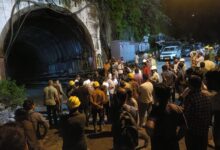 मायापुर में टीएचडीसी की निर्माणाधीन टनल में मलबा एवं पानी भरा, टनल में कार्य कर रहे 18 से 19 लोगों के फंसने की आंशका, 13 लोगों का सुरक्षित रेस्क्यू, मुख्यमंत्री धामी ने घटना पर जताई गहरी चिंता मायापुर में टीएचडीसी की निर्माणाधीन टनल में मलबा एवं पानी भरा, टनल में कार्य कर रहे 18 से 19 लोगों के फंसने की आंशका, 13 लोगों का सुरक्षित रेस्क्यू, मुख्यमंत्री धामी ने घटना पर जताई गहरी चिंता