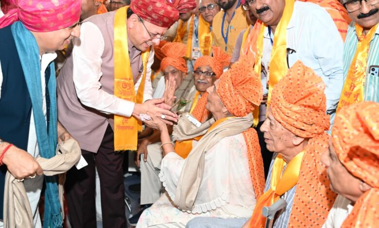 मुख्यमंत्री धामी ने विभाजन विभीषिका स्मृति दिवस पर शहीदों को किया नमन, कहा – यह दिन बताया लाखों परिवारों के दर्द और बलिदान को याद करने का अवसर मुख्यमंत्री धामी ने विभाजन विभीषिका स्मृति दिवस पर शहीदों को किया नमन, कहा – यह दिन बताया लाखों परिवारों के दर्द और बलिदान को याद करने का अवसर