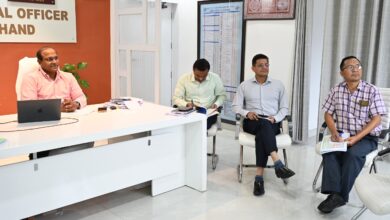 अगले 15 दिन दोनों मंडलायुक्त करेंगे फील्ड विजिट, जनपदों में करेंगे कैंप , कमिश्नर , डीएम, ईआरओ फील्ड विजिट में करेंगे क्रॉस वेरिफिकेशन : सीईओ अगले 15 दिन दोनों मंडलायुक्त करेंगे फील्ड विजिट, जनपदों में करेंगे कैंप , कमिश्नर , डीएम, ईआरओ फील्ड विजिट में करेंगे क्रॉस वेरिफिकेशन : सीईओ