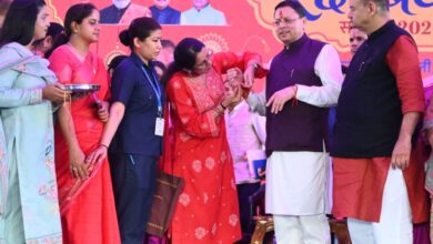 कैबिनेट मंत्री जोशी के रक्षाबंधन समारोह में हजारों बहनों ने की शिरकत, बहनों का स्नेह मेरे लिए किसी वरदान से कम नहीं, सीएम धामी भी हुए शामिल, बढ़ाई कार्यक्रम की शोभा कैबिनेट मंत्री जोशी के रक्षाबंधन समारोह में हजारों बहनों ने की शिरकत, बहनों का स्नेह मेरे लिए किसी वरदान से कम नहीं, सीएम धामी भी हुए शामिल, बढ़ाई कार्यक्रम की शोभा