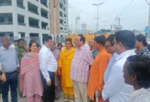 नवीन आढ़त बाजार के विकास कार्यों का विधायक  चमोली और एमडीडीए उपाध्यक्ष  तिवारी ने किया स्थलीय निरीक्षण,  निर्माण कार्य पूरा, व्यापारियों को जल्द मिलेगा लाभ