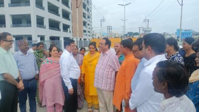 नवीन आढ़त बाजार के विकास कार्यों का विधायक  चमोली और एमडीडीए उपाध्यक्ष  तिवारी ने किया स्थलीय निरीक्षण,  निर्माण कार्य पूरा, व्यापारियों को जल्द मिलेगा लाभ