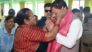 मुख्यमंत्री धामी की बड़ी घोषणा: अब 60 वर्ष की आयु से महिलाओं को रोडवेज बसों में मिलेगा मुफ्त सफर, देहरादून में 10 पिंक ई-बसें महिलाओं को होंगी समर्पित , चरणबद्ध रूप से पूरे प्रदेश में मिलेगी सुविधा मुख्यमंत्री धामी की बड़ी घोषणा: अब 60 वर्ष की आयु से महिलाओं को रोडवेज बसों में मिलेगा मुफ्त सफर, देहरादून में 10 पिंक ई-बसें महिलाओं को होंगी समर्पित , चरणबद्ध रूप से पूरे प्रदेश में मिलेगी सुविधा