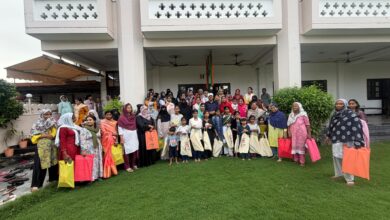 सर्वधर्म के दर्शन : वरिष्ठ भाजपा नेता और समाजसेवी जोगिंदर पुंडीर को उनके आवास पर जाकर बड़ी संख्या में मुस्लिम बहनों ने बांधा रक्षा सूत्र, दुआएं दी, लंबी उम्र की कामना सर्वधर्म के दर्शन : वरिष्ठ भाजपा नेता और समाजसेवी जोगिंदर पुंडीर को उनके आवास पर जाकर बड़ी संख्या में मुस्लिम बहनों ने बांधा रक्षा सूत्र, दुआएं दी, लंबी उम्र की कामना