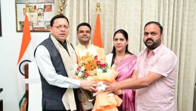 जिला सहकारी बैंक के नवनिर्वाचित पदाधिकारियों ने मुख्यमंत्री धामी से की शिष्टाचार मुलाकात,कहा—सहकारिता क्षेत्र को सशक्त बनाने में निभाएं महत्वपूर्ण भूमिका जिला सहकारी बैंक के नवनिर्वाचित पदाधिकारियों ने मुख्यमंत्री धामी से की शिष्टाचार मुलाकात,कहा—सहकारिता क्षेत्र को सशक्त बनाने में निभाएं महत्वपूर्ण भूमिका