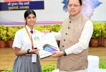 मुख्यमंत्री युवा विद्यार्थी मंथन कार्यक्रम में 140 चयनित छात्र-छात्राओं से सीएम धामी ने किया संवाद,राजकीय विद्यालयों में पढ़ने वाले कक्षा 10वीं और 12वीं के विद्यार्थियों को टैब उपलब्ध कराने की घोषणा, डीबीटी के माध्यम से खातों में जाएगी धनराशि