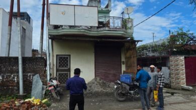 अवैध निर्माणों पर एमडीडीए की कार्रवाई, दो भवन सील, उपाध्यक्ष बंशीधर तिवारी ने कहा, प्राधिकरण क्षेत्र में अवैध निर्माण और अनधिकृत प्लाटिंग के खिलाफ कार्रवाई रहेगी जारी अवैध निर्माणों पर एमडीडीए की कार्रवाई, दो भवन सील, उपाध्यक्ष बंशीधर तिवारी ने कहा, प्राधिकरण क्षेत्र में अवैध निर्माण और अनधिकृत प्लाटिंग के खिलाफ कार्रवाई रहेगी जारी