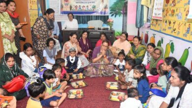 महिला सशक्तिकरण एवं बाल विकास मंत्री रेखा आर्या बोलीं – आंगनवाड़ी कार्यकत्रियां निभा रही सरकार की जनकल्याणकारी योजनाओं को अंतिम छोर तक पहुंचाने में अहम भूमिका महिला सशक्तिकरण एवं बाल विकास मंत्री रेखा आर्या बोलीं – आंगनवाड़ी कार्यकत्रियां निभा रही सरकार की जनकल्याणकारी योजनाओं को अंतिम छोर तक पहुंचाने में अहम भूमिका