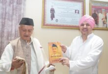 श्री दरबार साहिब पहुंचे महाराष्ट्र के पूर्व राज्यपाल एवं उत्तराखण्ड के पूर्व मुख्यमंत्री भगत सिंह कोश्यारी, श्रीमहंत देवेन्द्र दास महाराज से की शिष्टाचार भेंट श्री दरबार साहिब पहुंचे महाराष्ट्र के पूर्व राज्यपाल एवं उत्तराखण्ड के पूर्व मुख्यमंत्री भगत सिंह कोश्यारी, श्रीमहंत देवेन्द्र दास महाराज से की शिष्टाचार भेंट