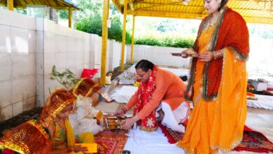 मुख्यमंत्री धामी ने शारदीय नवरात्रि की महानवमी पर किया हवन- पूजन,नौ कन्याओं के पूजन कर लिया आशीर्वाद